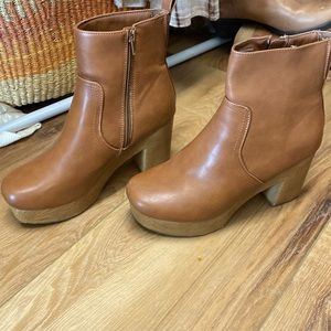 COPY - Universal thread boots